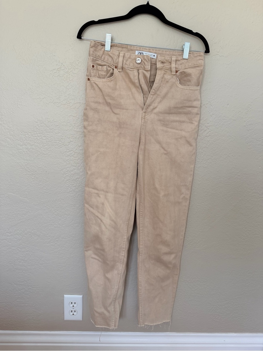 Zara High-Rise Beige/Taupe Straight Jeans